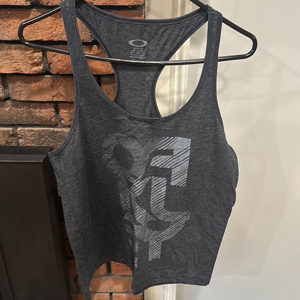 Oakley tank top